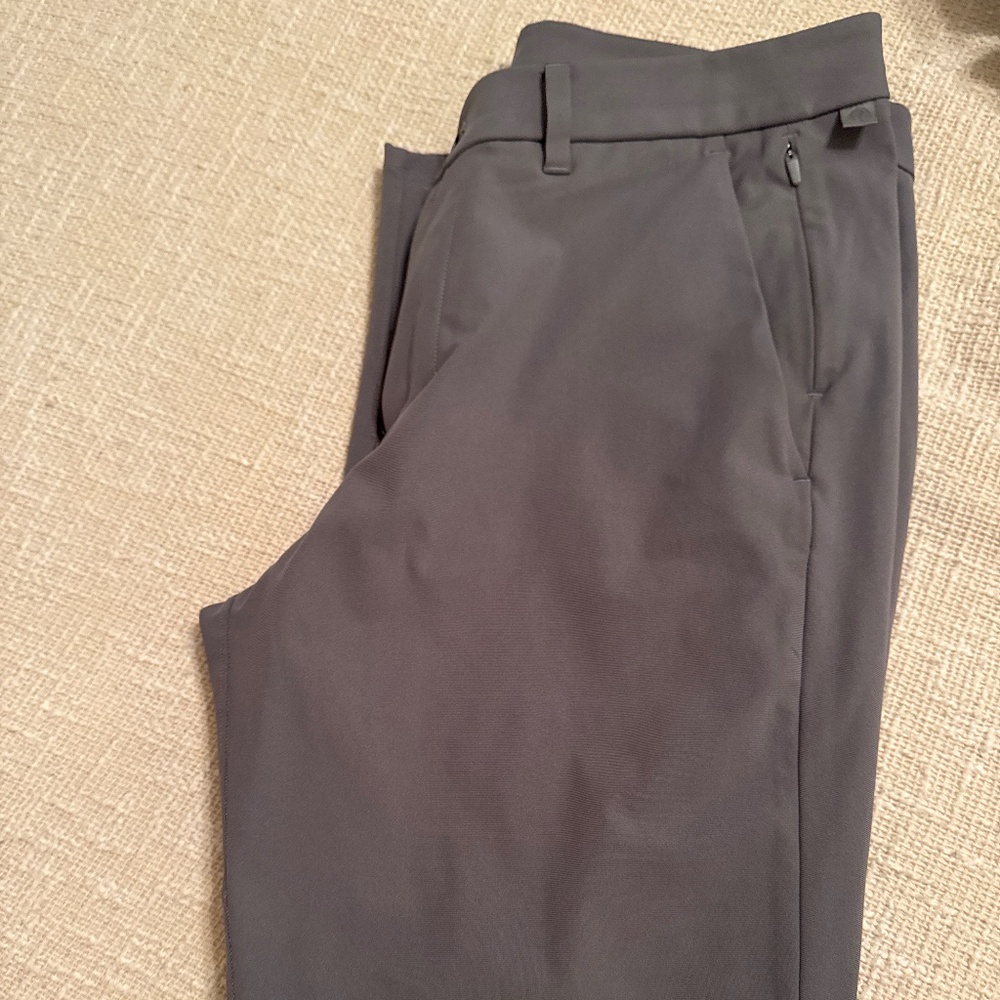 Men’s Lululemon Commission Pants